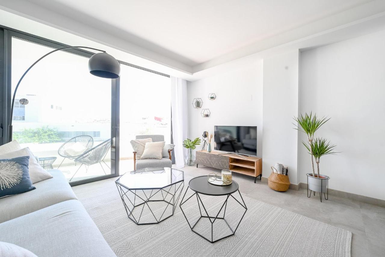 Seashell Infinity Luxury Apartment เอสเตโปนา ภายนอก รูปภาพ
